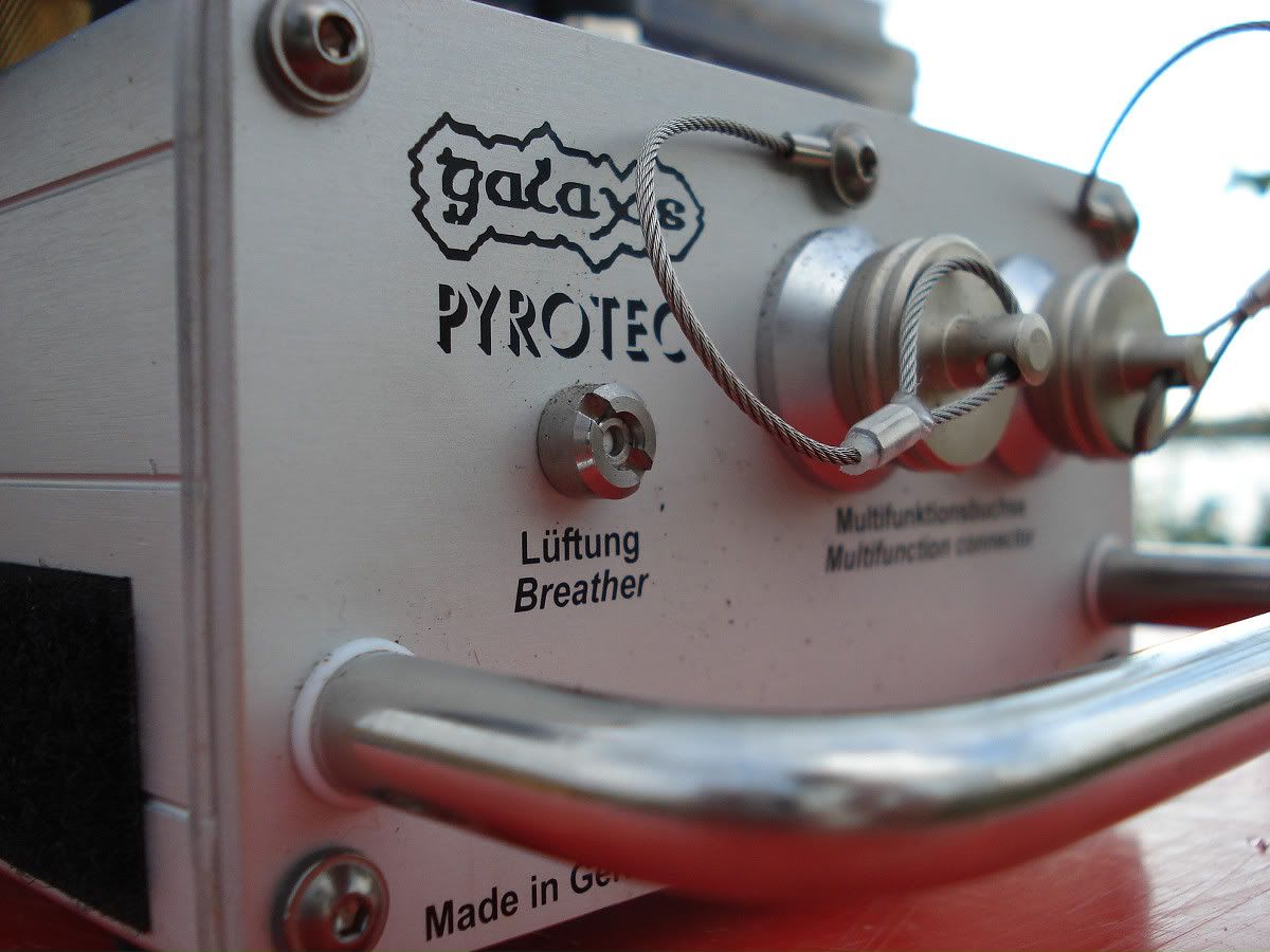 [img width=1024 height=768]http://i31.photobucket.com/albums/c351/fireworkmaster/25%20Jaar%20Triathlon/DSC01284.jpg[/img]