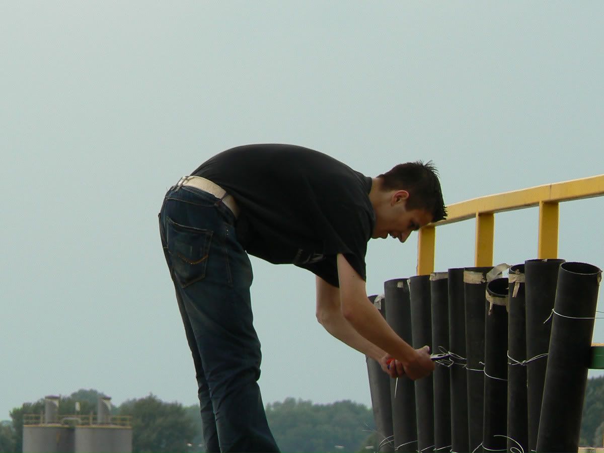 [img width=1024 height=768]http://i31.photobucket.com/albums/c351/fireworkmaster/25%20Jaar%20Triathlon/P1050391.jpg[/img]