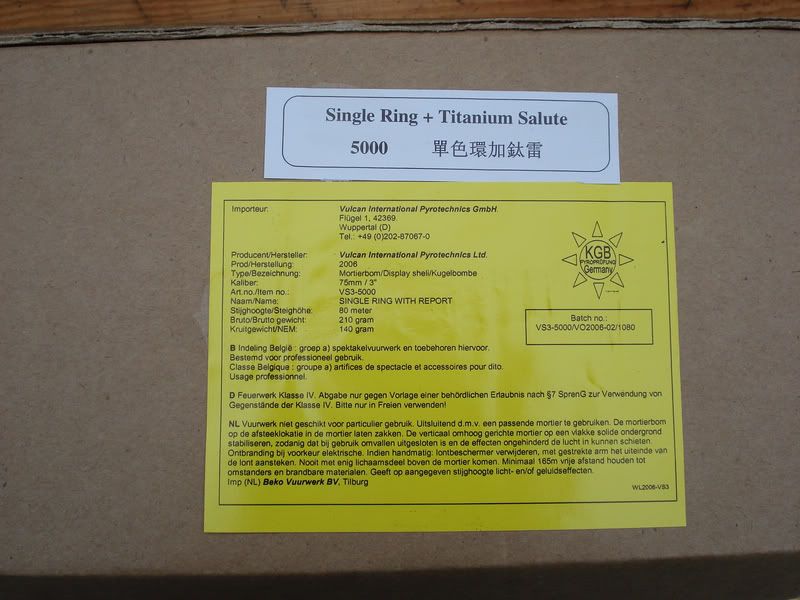 [img width=800 height=600]http://i31.photobucket.com/albums/c351/fireworkmaster/RohanKerkrade17.jpg[/img]