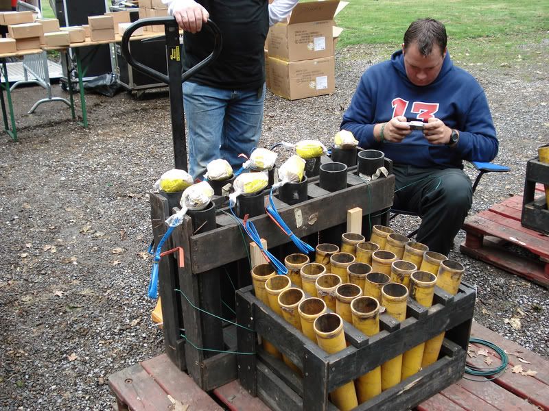 [img width=800 height=600]http://i31.photobucket.com/albums/c351/fireworkmaster/RohanKerkrade19.jpg[/img]