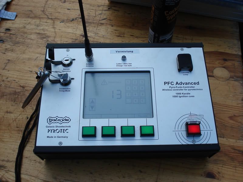 [img width=640 height=480]http://i31.photobucket.com/albums/c351/fireworkmaster/RohanKerkrade57.jpg[/img]