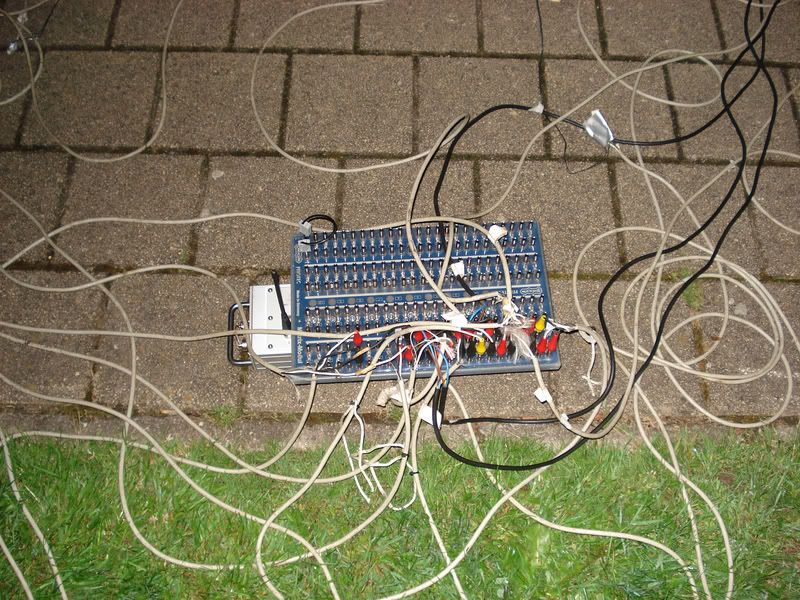 [img width=640 height=480]http://i31.photobucket.com/albums/c351/fireworkmaster/RohanKerkrade74.jpg[/img]