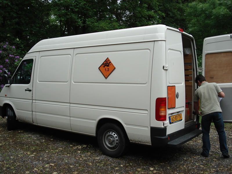 [img width=800 height=600]http://i31.photobucket.com/albums/c351/fireworkmaster/RohanKerkrade9.jpg[/img]