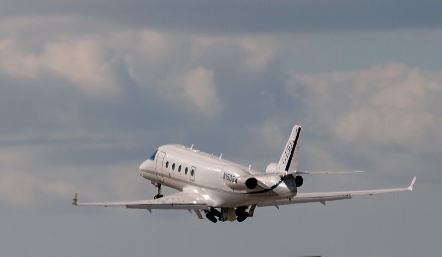 IMAGE: http://i31.photobucket.com/albums/c358/vectorcafe/AIRCRAFT/GL30FULLWEB.jpg