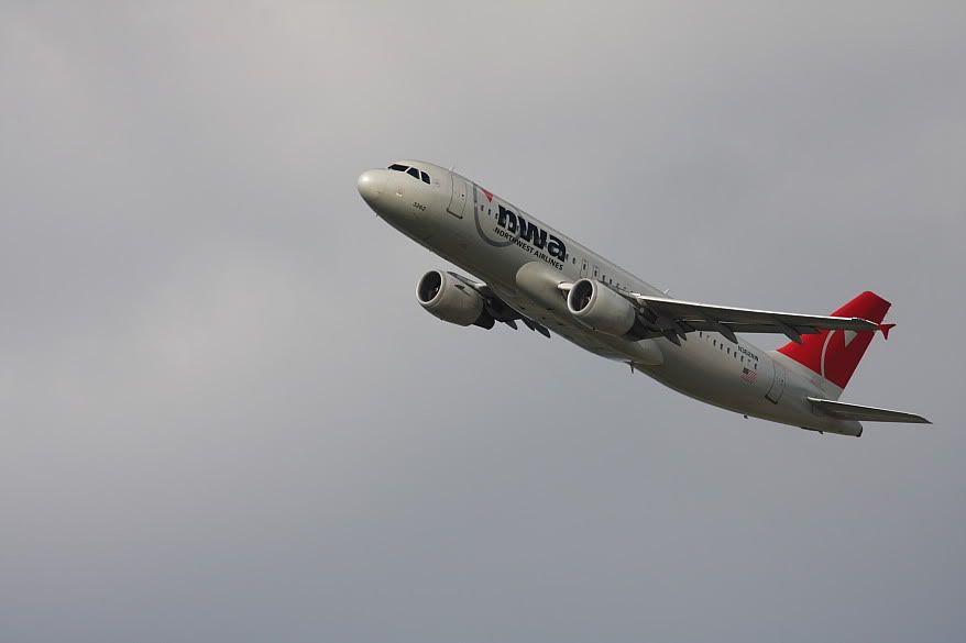 IMAGE: http://i31.photobucket.com/albums/c358/vectorcafe/AIRCRAFT/WEB02.jpg