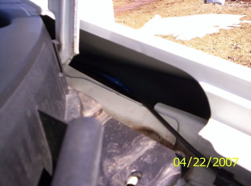 Running power wire to trunk 8th Generation Honda Civic Forum