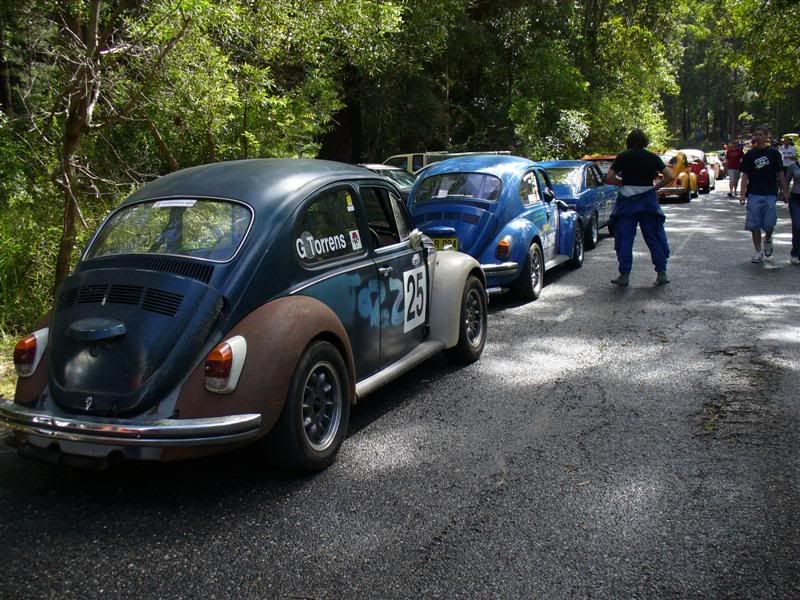 http://i31.photobucket.com/albums/c365/dumone/Kempsey%20hillclimb/P1040076Medium.jpg