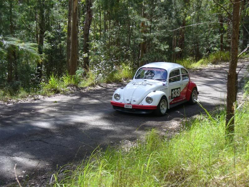 http://i31.photobucket.com/albums/c365/dumone/Kempsey%20hillclimb/P1040109Medium.jpg