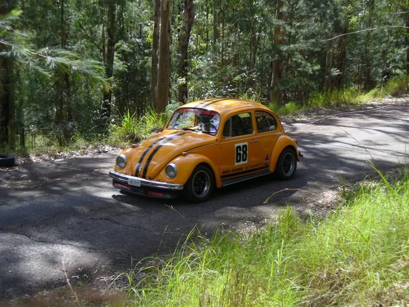 http://i31.photobucket.com/albums/c365/dumone/Kempsey%20hillclimb/P1040111Medium.jpg