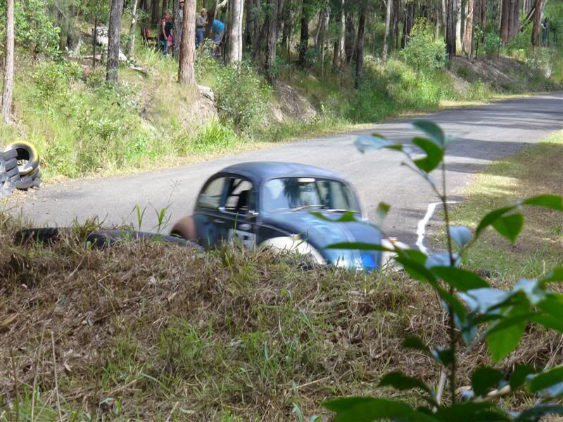 http://i31.photobucket.com/albums/c365/dumone/Kempsey%20hillclimb/P1040139Medium.jpg