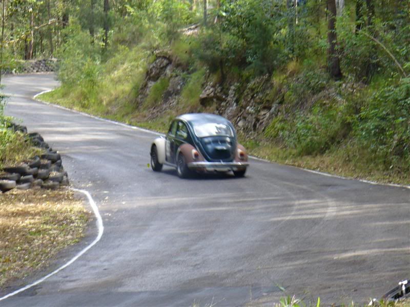 http://i31.photobucket.com/albums/c365/dumone/Kempsey%20hillclimb/P1040141Medium.jpg