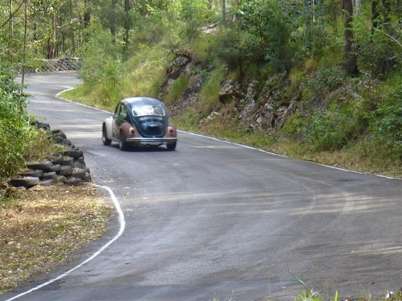 http://i31.photobucket.com/albums/c365/dumone/Kempsey%20hillclimb/P1040142Medium.jpg