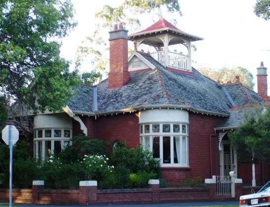 Beautiful house, with a great turret (believe this house is now divided into apartments): 