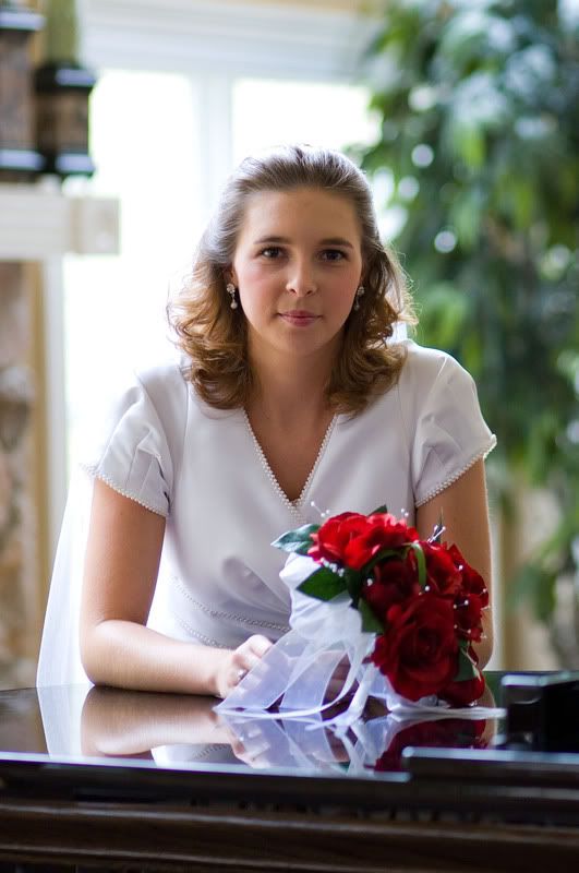 IMAGE: http://i31.photobucket.com/albums/c379/sbastian/IMG_0186_Piano.jpg