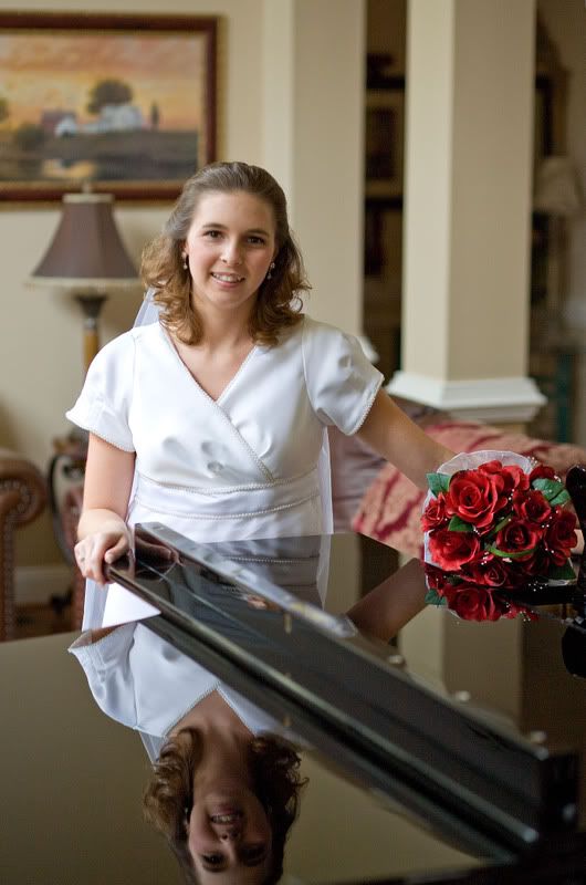 IMAGE: http://i31.photobucket.com/albums/c379/sbastian/IMG_0209_ReflectionPiano.jpg