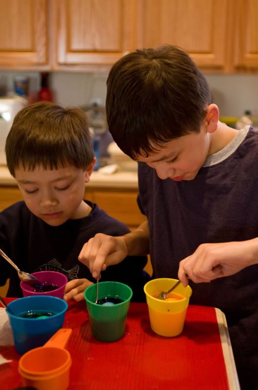 IMAGE: http://i31.photobucket.com/albums/c379/sbastian/IMG_0615_GregJaredeggs.jpg