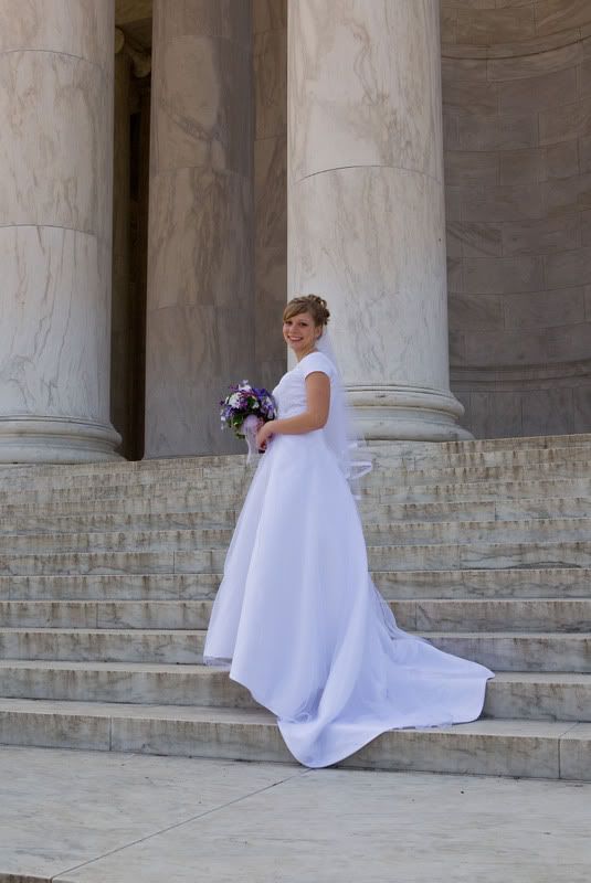 IMAGE: http://i31.photobucket.com/albums/c379/sbastian/IMG_1036RuthieonSteps.jpg