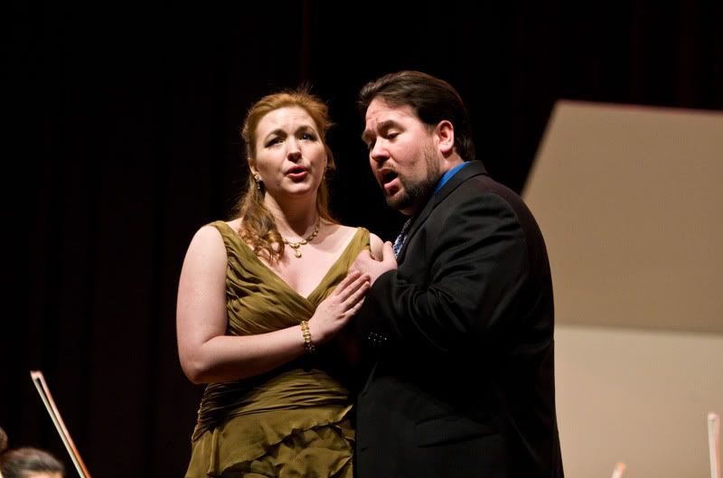 IMAGE: http://i31.photobucket.com/albums/c379/sbastian/IMG_1484_SopranoTenorDuet.jpg