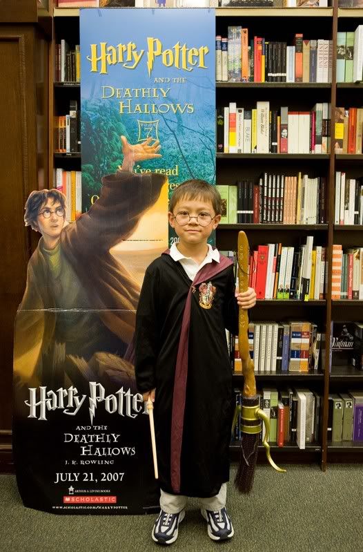 IMAGE: http://i31.photobucket.com/albums/c379/sbastian/IMG_6646_FullViewGreg.jpg