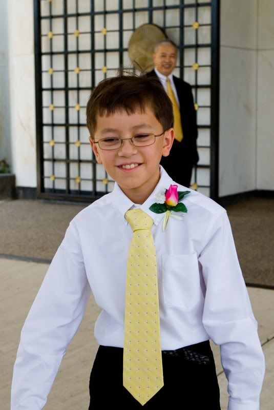 IMAGE: http://i31.photobucket.com/albums/c379/sbastian/IMG_6813_Jared1.jpg