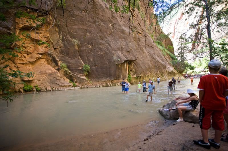 IMAGE: http://i31.photobucket.com/albums/c379/sbastian/IMG_9328BrandonSarahNarrows.jpg