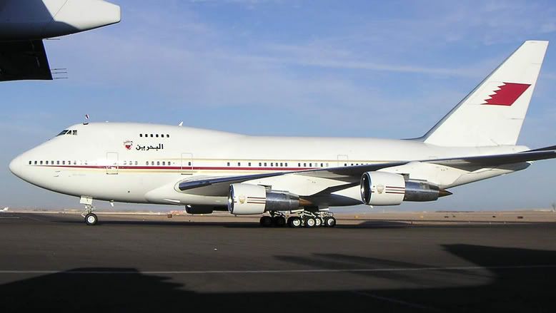 http://i31.photobucket.com/albums/c383/Jon690/bahrain747.jpg