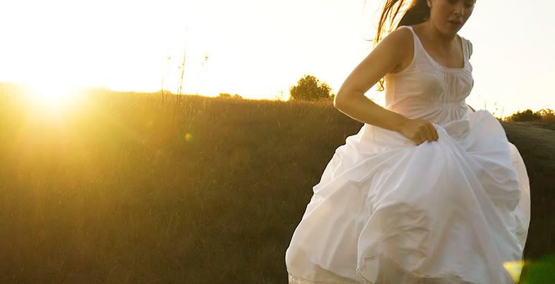 http://i31.photobucket.com/albums/c386/lbaker4/runaway-1.jpg