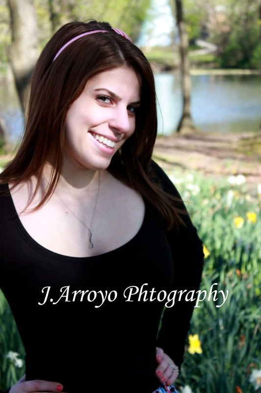 IMAGE: http://i31.photobucket.com/albums/c387/jonarroyo/katie_rowan2.jpg