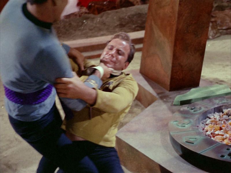 Kirk%20Amok%20Time_zpsdx3lo7fm.jpg