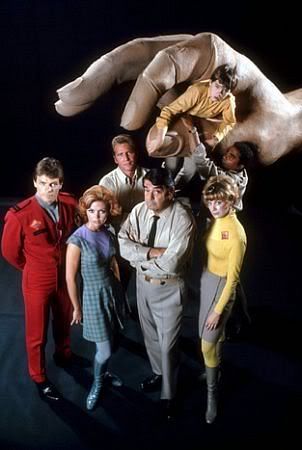 cast7a.jpg