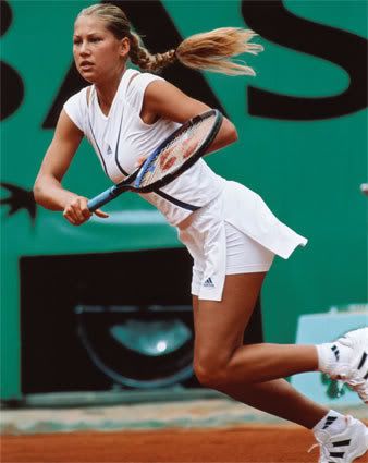 http://i31.photobucket.com/albums/c394/fldayz/246444Anna-Kournikova-Posters.jpg