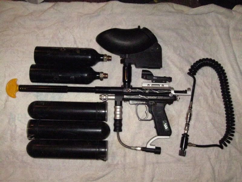 FS Spyder E99 Avant Paintball gun w/ accesories.