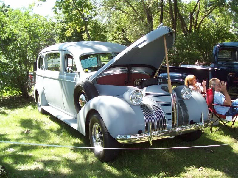 1939PontiacAmbulance-1.jpg