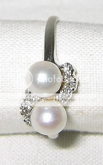 10K Wh Gold Double Cultured Pearl Diamond Womans Ring  