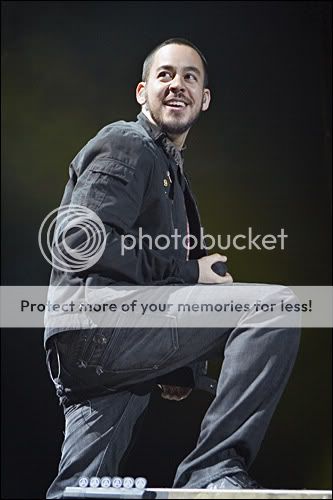 http://i31.photobucket.com/albums/c388/hustlersambition/Live/Globen/32_LinkinPark_5284.jpg